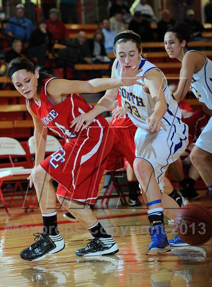 Thumbnail 2 in Dodge City vs. South (Mid America Classic) photogallery.