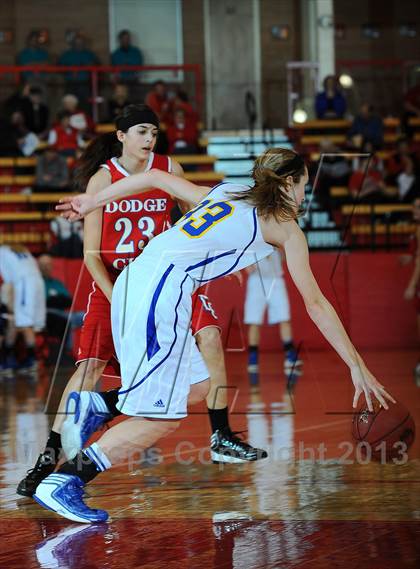 Thumbnail 1 in Dodge City vs. South (Mid America Classic) photogallery.