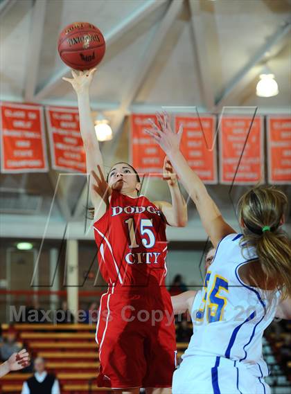 Thumbnail 3 in Dodge City vs. South (Mid America Classic) photogallery.