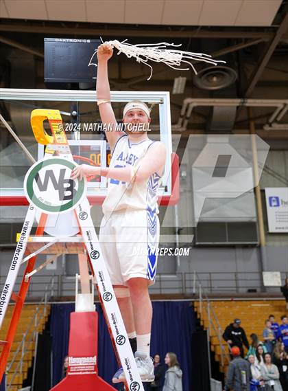 Thumbnail 3 in St. Dominic vs. Valley (MPA Class D Regional Final) photogallery.