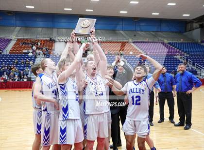 Thumbnail 3 in St. Dominic vs. Valley (MPA Class D Regional Final) photogallery.