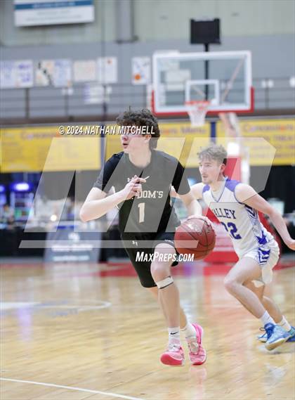 Thumbnail 1 in St. Dominic vs. Valley (MPA Class D Regional Final) photogallery.