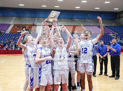 Thumbnail 2 in St. Dominic vs. Valley (MPA Class D Regional Final) photogallery.