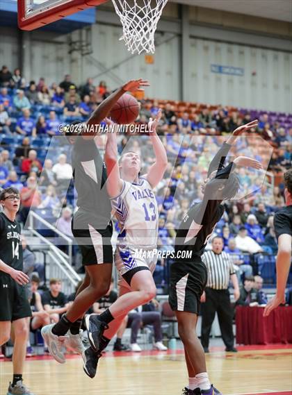 Thumbnail 3 in St. Dominic vs. Valley (MPA Class D Regional Final) photogallery.