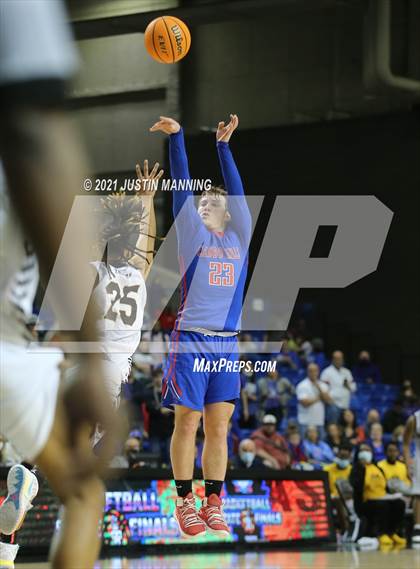 Thumbnail 1 in Lee vs. Caddo Hills (AAA 2A State Final) photogallery.