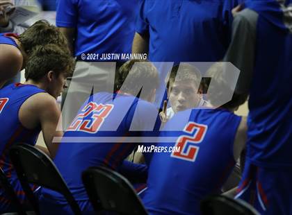 Thumbnail 2 in Lee vs. Caddo Hills (AAA 2A State Final) photogallery.