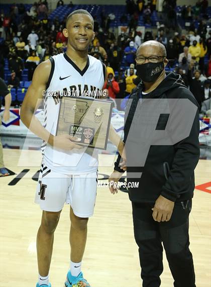 Thumbnail 2 in Lee vs. Caddo Hills (AAA 2A State Final) photogallery.