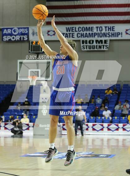 Thumbnail 1 in Lee vs. Caddo Hills (AAA 2A State Final) photogallery.
