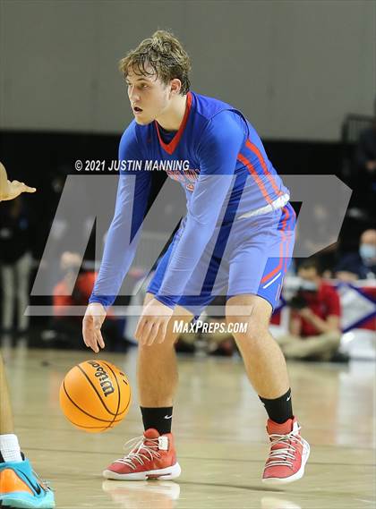 Thumbnail 2 in Lee vs. Caddo Hills (AAA 2A State Final) photogallery.