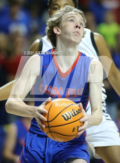 Thumbnail 1 in Lee vs. Caddo Hills (AAA 2A State Final) photogallery.