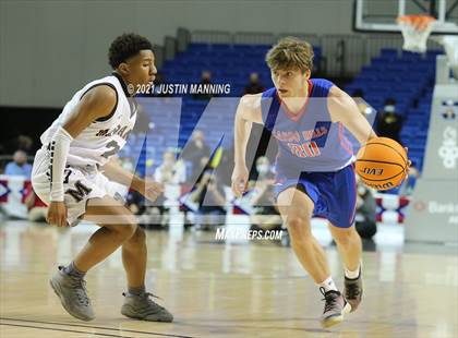 Thumbnail 2 in Lee vs. Caddo Hills (AAA 2A State Final) photogallery.