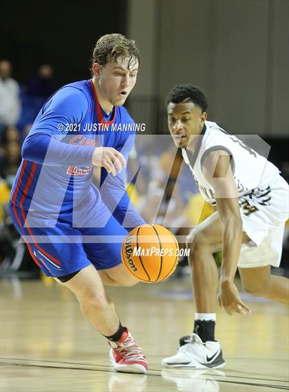 Thumbnail 1 in Lee vs. Caddo Hills (AAA 2A State Final) photogallery.