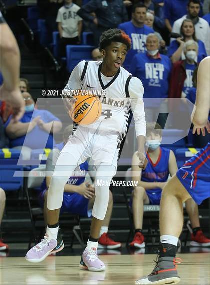 Thumbnail 2 in Lee vs. Caddo Hills (AAA 2A State Final) photogallery.