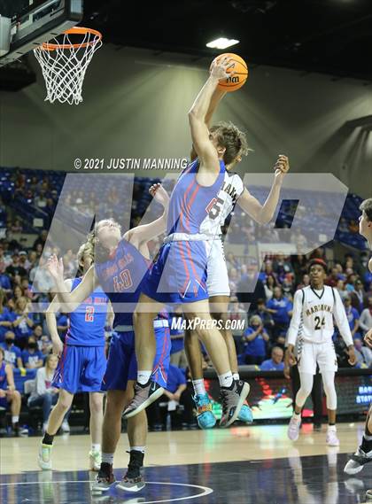Thumbnail 3 in Lee vs. Caddo Hills (AAA 2A State Final) photogallery.