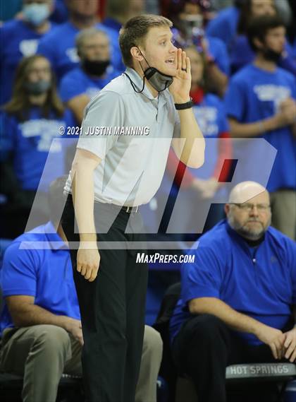 Thumbnail 2 in Lee vs. Caddo Hills (AAA 2A State Final) photogallery.