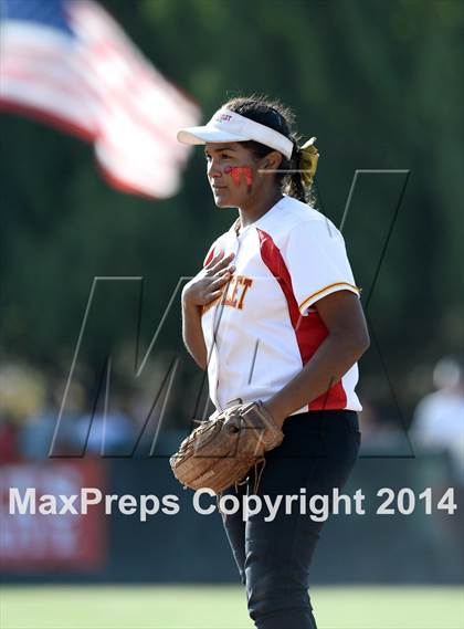 Thumbnail 3 in Alhambra v Carondelet (CIF NCS D2 Championship) photogallery.