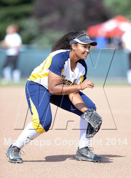 Thumbnail 1 in Alhambra v Carondelet (CIF NCS D2 Championship) photogallery.