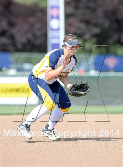Thumbnail 1 in Alhambra v Carondelet (CIF NCS D2 Championship) photogallery.