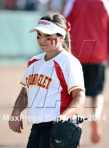 Thumbnail 2 in Alhambra v Carondelet (CIF NCS D2 Championship) photogallery.