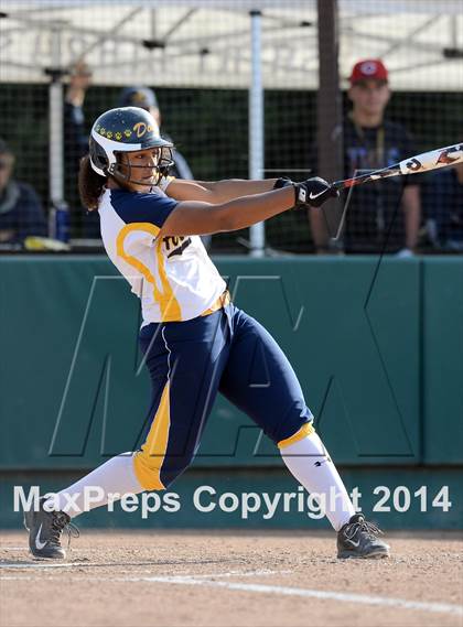 Thumbnail 2 in Alhambra v Carondelet (CIF NCS D2 Championship) photogallery.