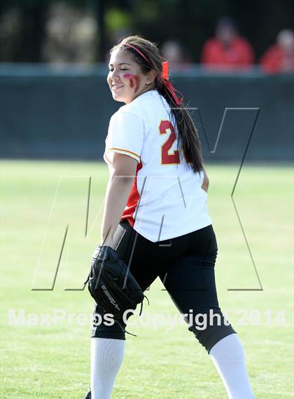 Thumbnail 1 in Alhambra v Carondelet (CIF NCS D2 Championship) photogallery.
