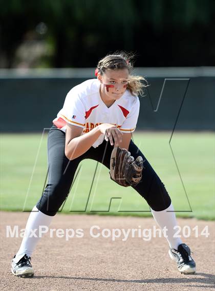 Thumbnail 3 in Alhambra v Carondelet (CIF NCS D2 Championship) photogallery.