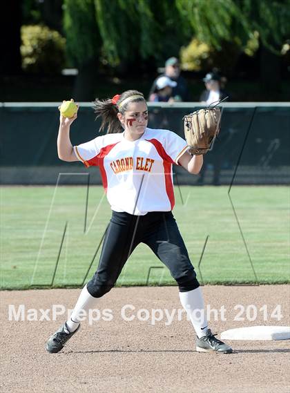 Thumbnail 2 in Alhambra v Carondelet (CIF NCS D2 Championship) photogallery.