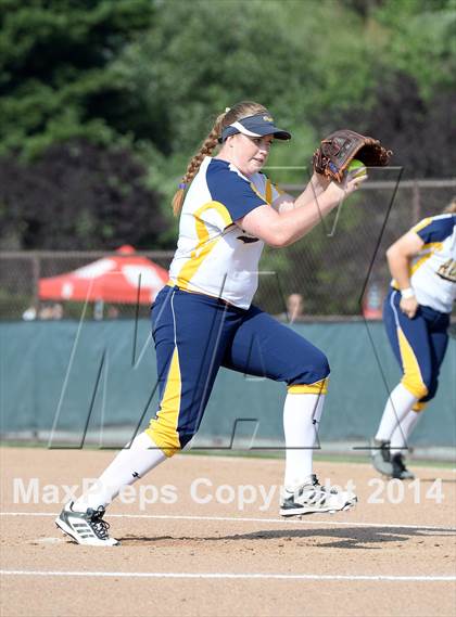 Thumbnail 2 in Alhambra v Carondelet (CIF NCS D2 Championship) photogallery.