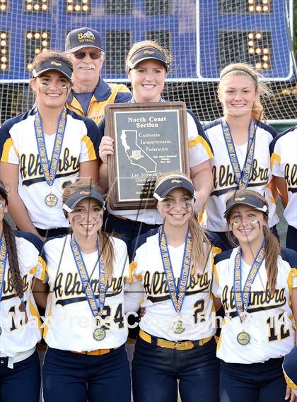 Thumbnail 3 in Alhambra v Carondelet (CIF NCS D2 Championship) photogallery.