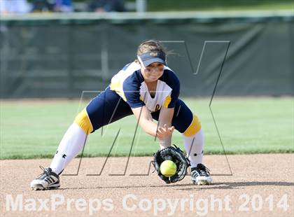 Thumbnail 3 in Alhambra v Carondelet (CIF NCS D2 Championship) photogallery.