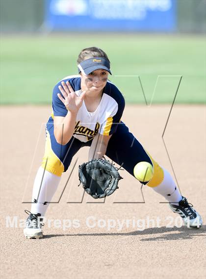 Thumbnail 2 in Alhambra v Carondelet (CIF NCS D2 Championship) photogallery.