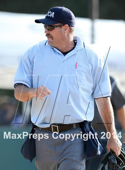 Thumbnail 2 in Alhambra v Carondelet (CIF NCS D2 Championship) photogallery.
