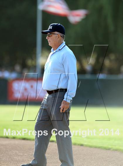Thumbnail 3 in Alhambra v Carondelet (CIF NCS D2 Championship) photogallery.