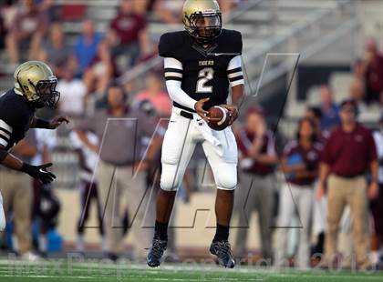 Thumbnail 3 in Lewisville @ Irving photogallery.