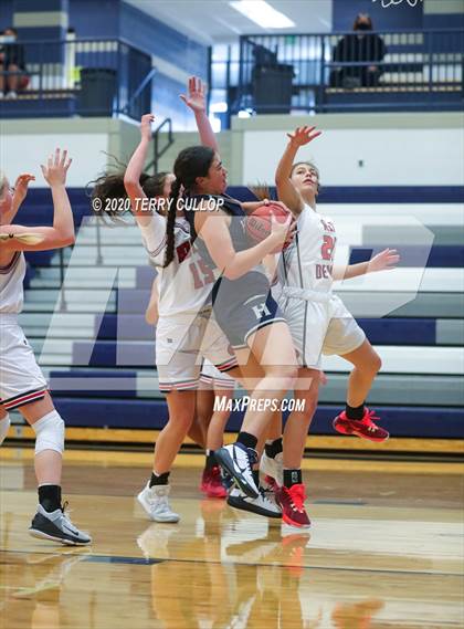 Thumbnail 3 in Hunter vs. Springville (Charger Winter Classic) photogallery.