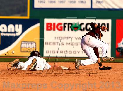 Thumbnail 2 in Loyalsock Township vs. Beaver (PIAA Class AA Final) photogallery.