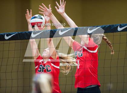 Thumbnail 2 in Bishop Gorman vs. Santa Fe Christian (Nike Tournament of Champions) photogallery.