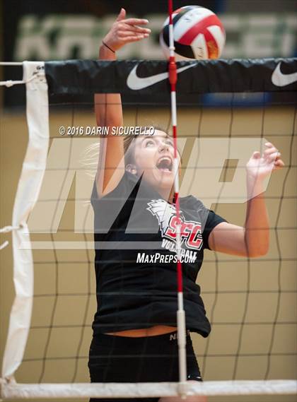 Thumbnail 2 in Bishop Gorman vs. Santa Fe Christian (Nike Tournament of Champions) photogallery.