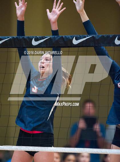 Thumbnail 2 in Bishop Gorman vs. Santa Fe Christian (Nike Tournament of Champions) photogallery.