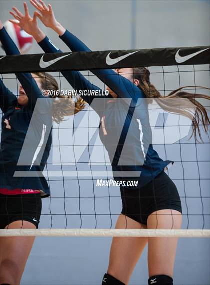Thumbnail 1 in Bishop Gorman vs. Santa Fe Christian (Nike Tournament of Champions) photogallery.