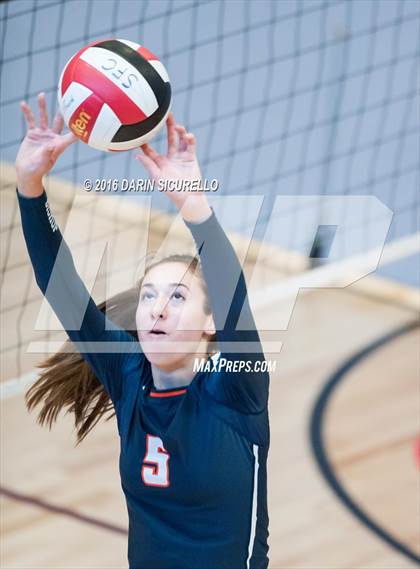 Thumbnail 2 in Bishop Gorman vs. Santa Fe Christian (Nike Tournament of Champions) photogallery.