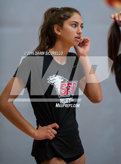 Thumbnail 3 in Bishop Gorman vs. Santa Fe Christian (Nike Tournament of Champions) photogallery.
