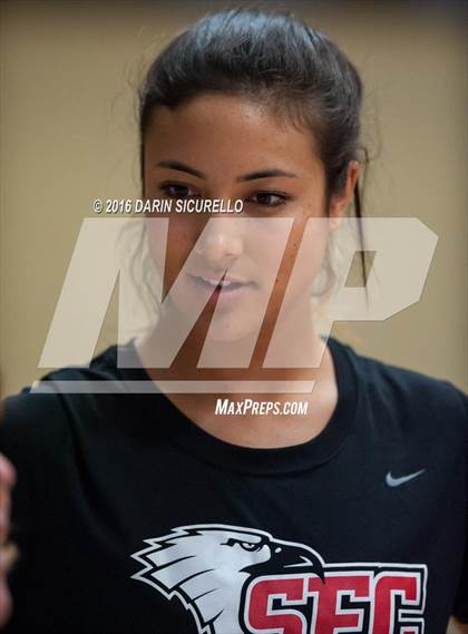 Thumbnail 3 in Bishop Gorman vs. Santa Fe Christian (Nike Tournament of Champions) photogallery.