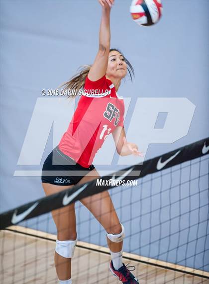 Thumbnail 2 in Bishop Gorman vs. Santa Fe Christian (Nike Tournament of Champions) photogallery.