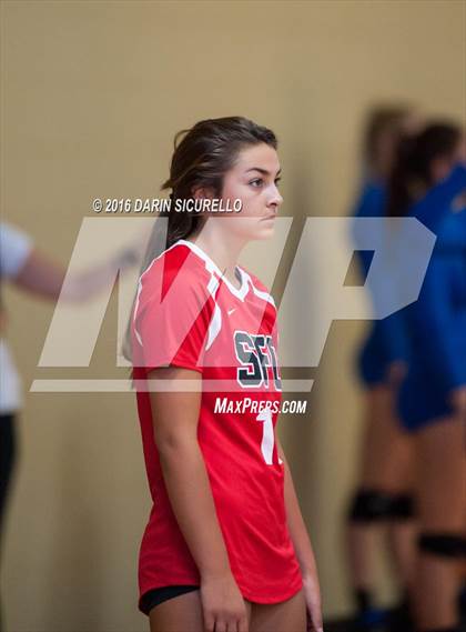 Thumbnail 2 in Bishop Gorman vs. Santa Fe Christian (Nike Tournament of Champions) photogallery.