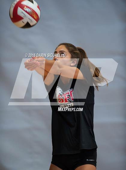 Thumbnail 1 in Bishop Gorman vs. Santa Fe Christian (Nike Tournament of Champions) photogallery.