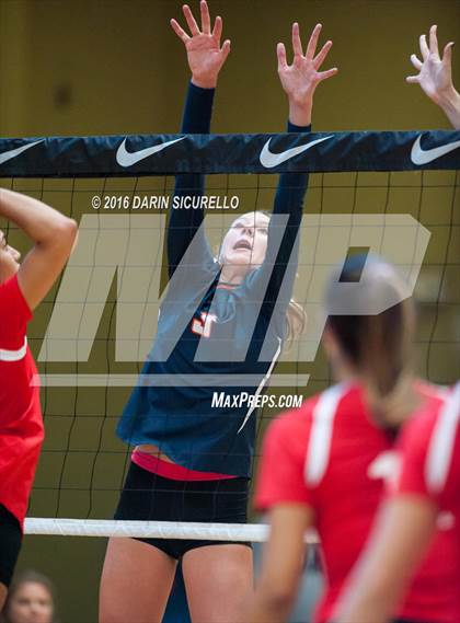 Thumbnail 2 in Bishop Gorman vs. Santa Fe Christian (Nike Tournament of Champions) photogallery.