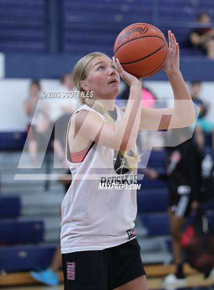 Thumbnail 3 in Reynoldsburg vs Fort Loramie (Scrimmage) photogallery.