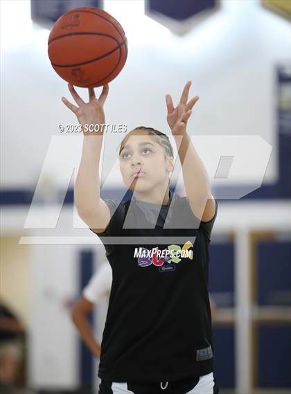 Thumbnail 2 in Reynoldsburg vs Fort Loramie (Scrimmage) photogallery.