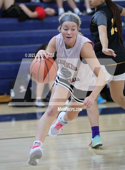 Thumbnail 2 in Reynoldsburg vs Fort Loramie (Scrimmage) photogallery.